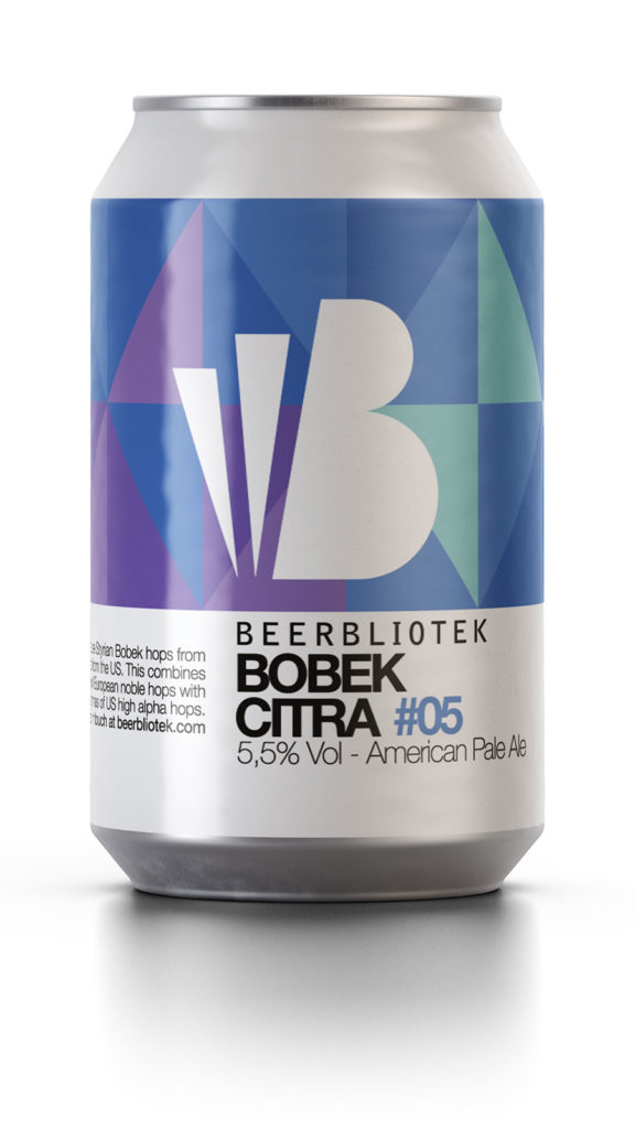 A can packshot of Bobek Citra, an American Pale Ale, brewed by Swedish Craft Brewery Beerbliotek.